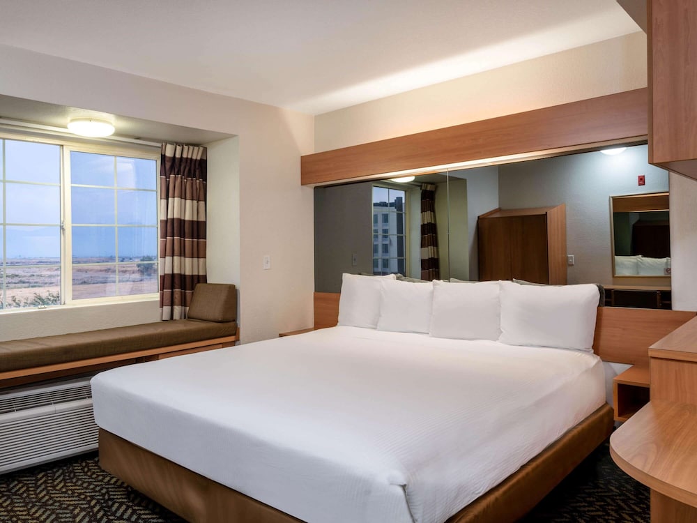 Microtel Inn & Suites By Wyndham Salt Lake City Airport 13/47