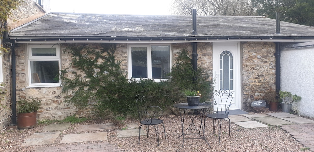 Monkton Court Hotel 5/50