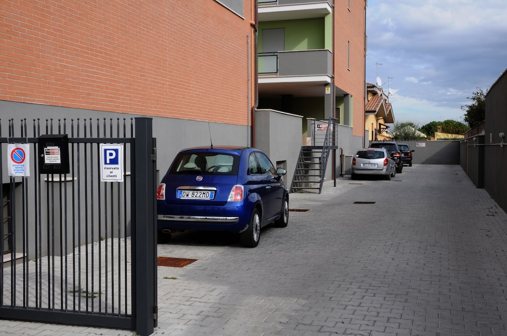 Isa Fiumicino Airport Residence 43/50