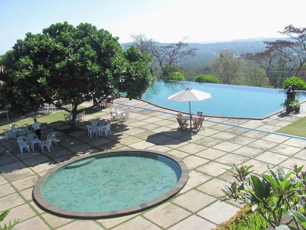 D Emmerick Hotel Salatiga 24/26