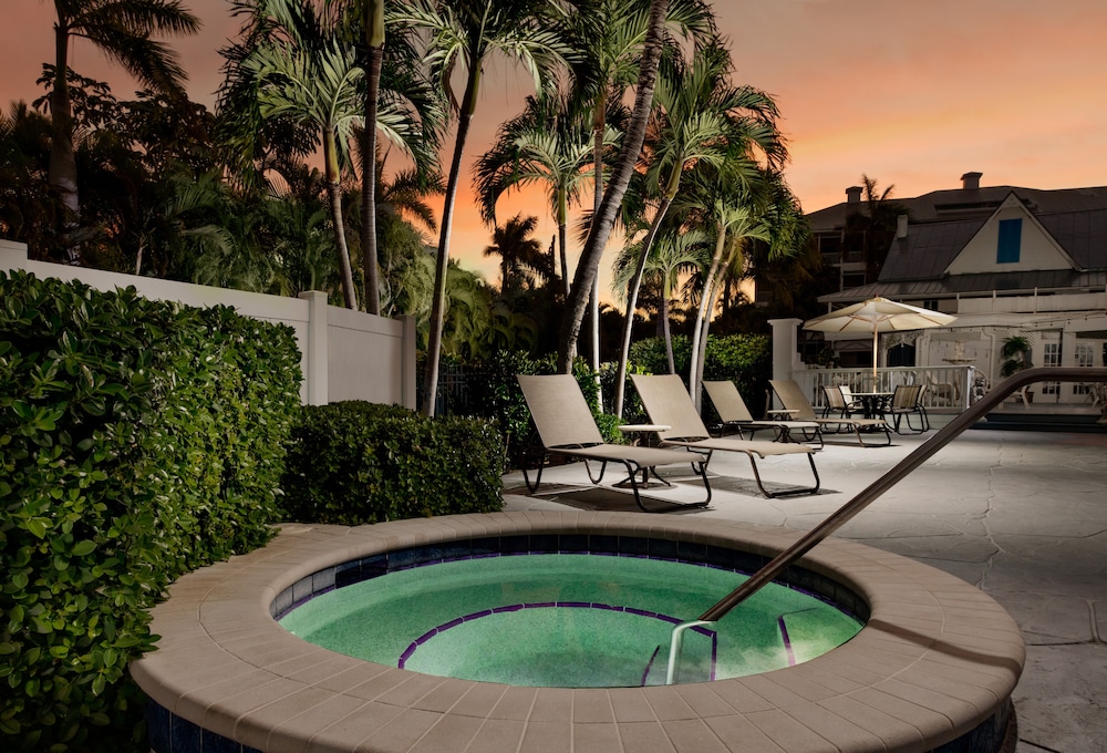 Olde Marco Island Inn And Suites in MARCO ISLAND - FL