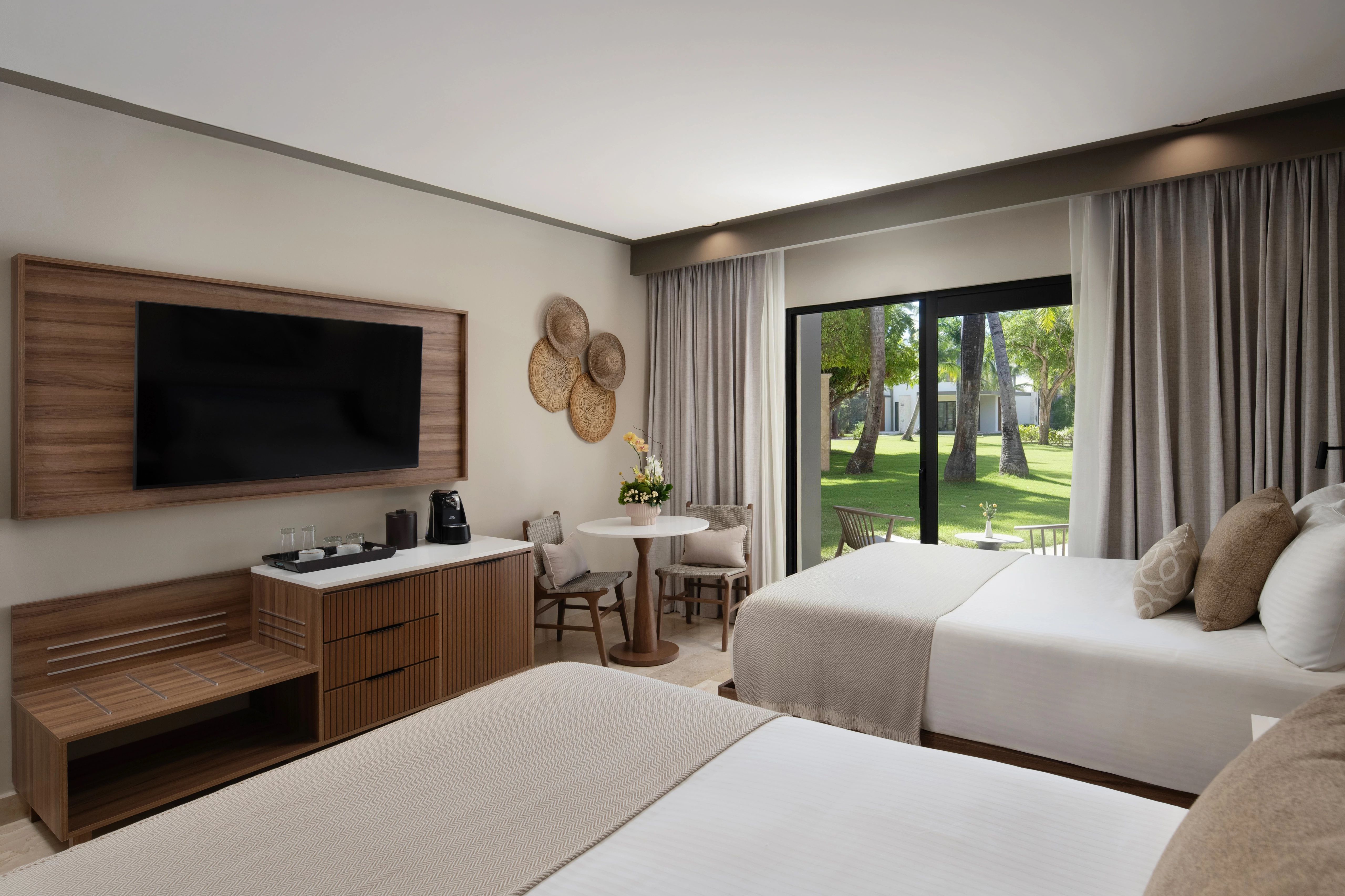 Vantage, Club, Double Bed, Garden View
