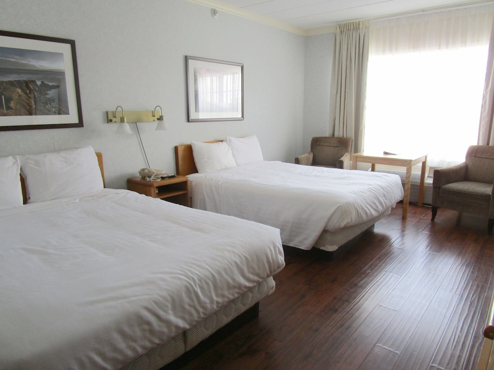 Claymore inn & Suites 6/40