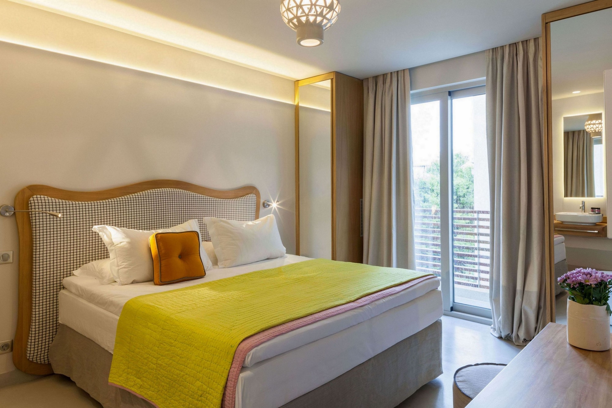 STANDARD, DOUBLE BED