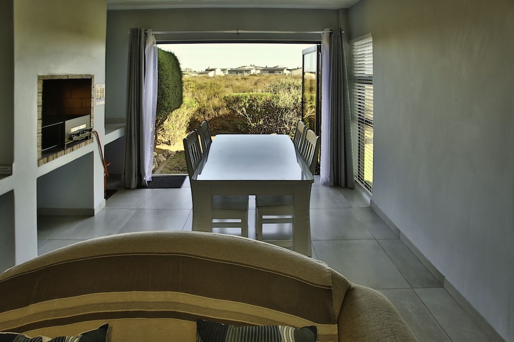 4 Bella Casa Self Catering 34/50