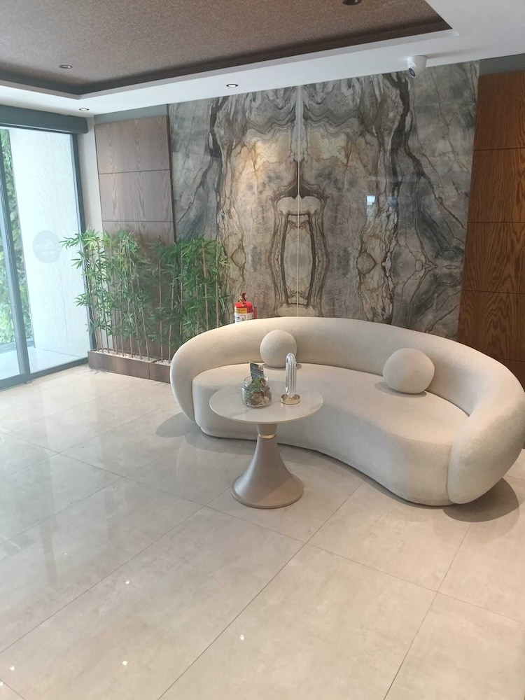 Sam Hotel 30/48