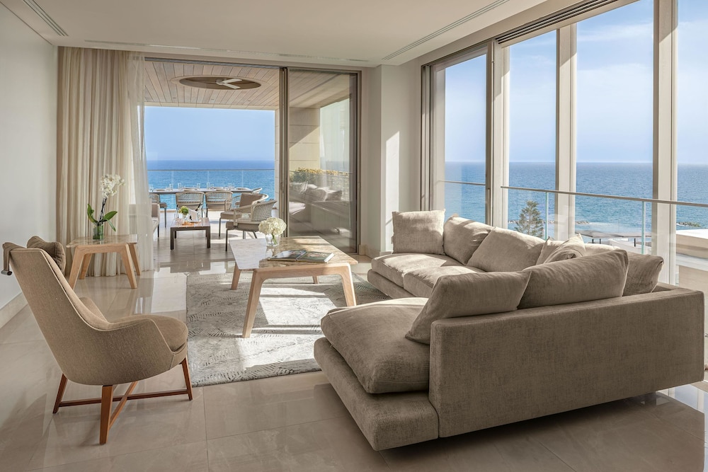 Four Seasons Hotel Limassol 29/50