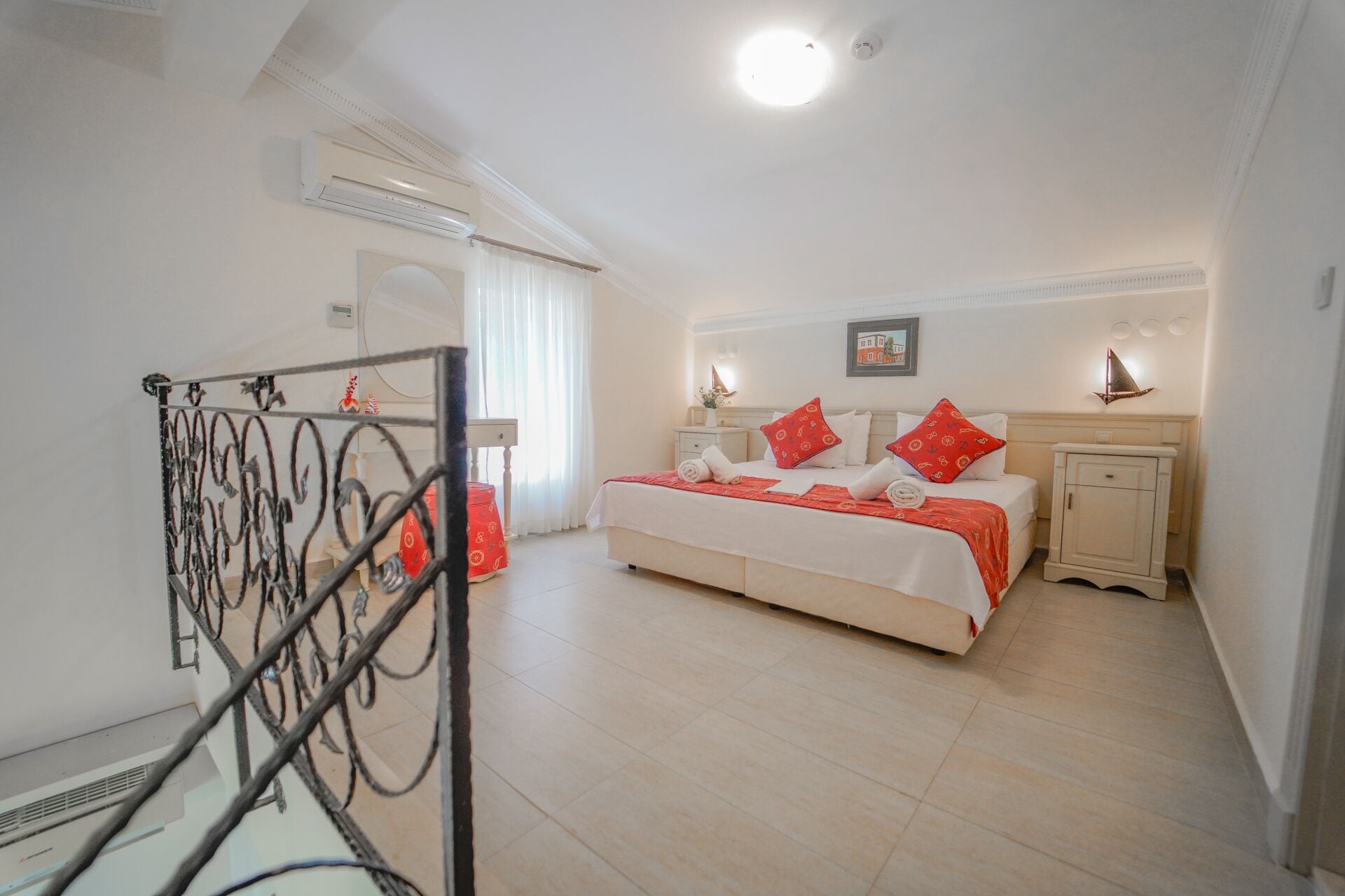 CONNECTING, FAMILY, SEA VIEW