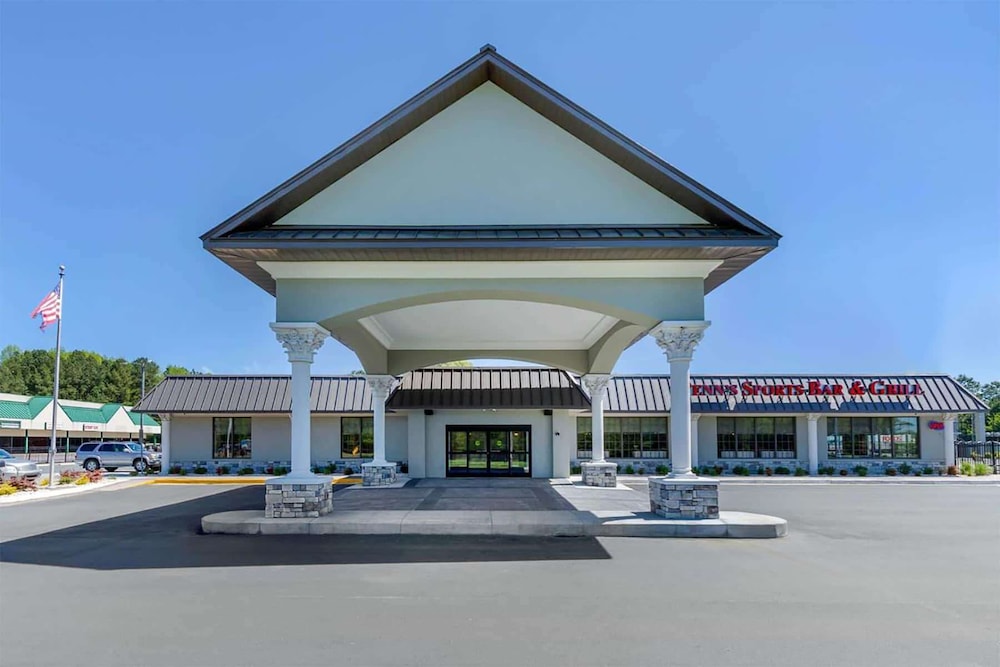 Days Inn and Suites by Wyndham Oxford 1/27