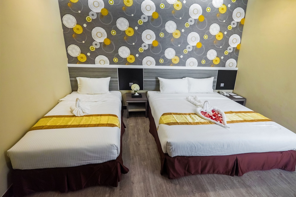 Indra Hotel 13/58
