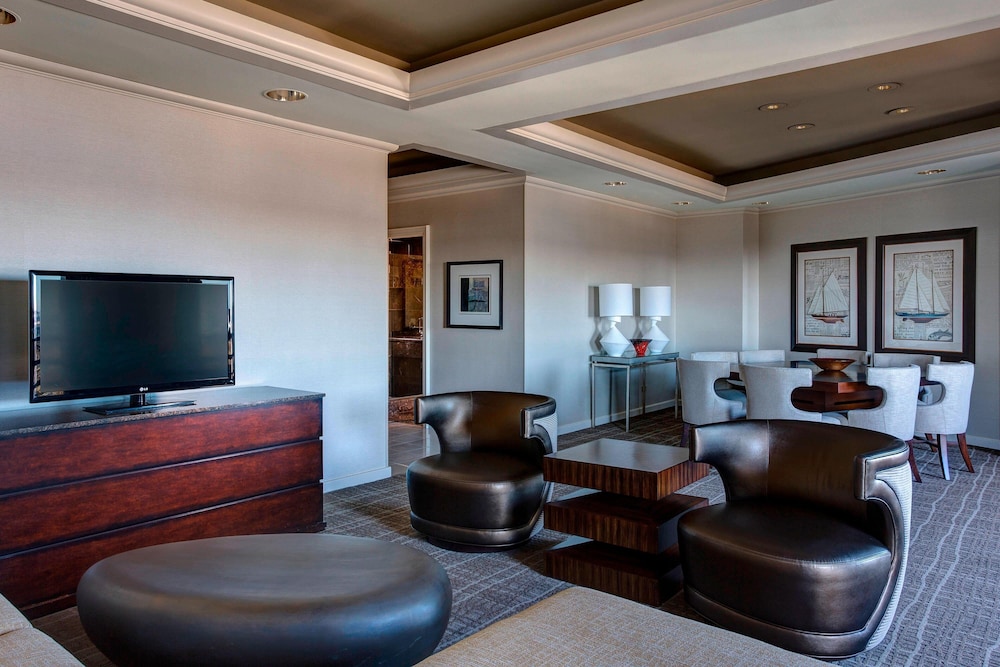 Marriott Marina Del Rey 33/48