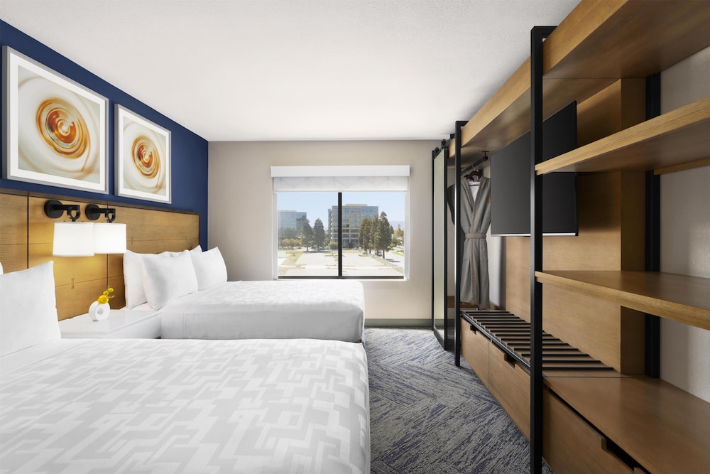 Hyatt Centric Santa Clara Silicon Valley 8/50