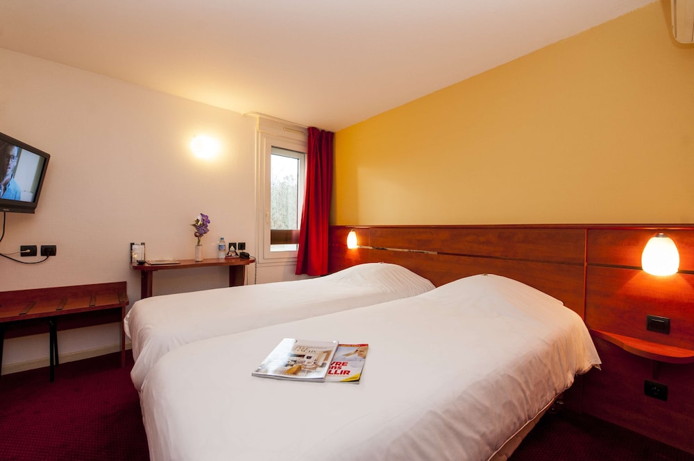 Brit Hotel Agen - L Aquitaine 12/53