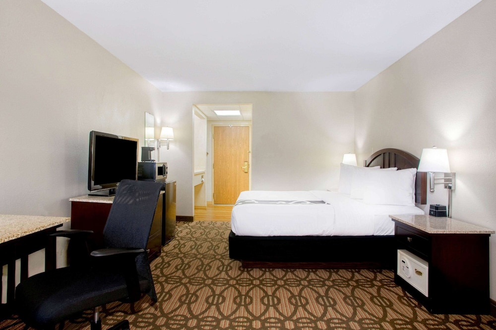 La Quinta Inn Springfield South 28/56