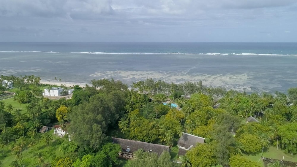 Jumuia Conference & Beach Resort 35/45