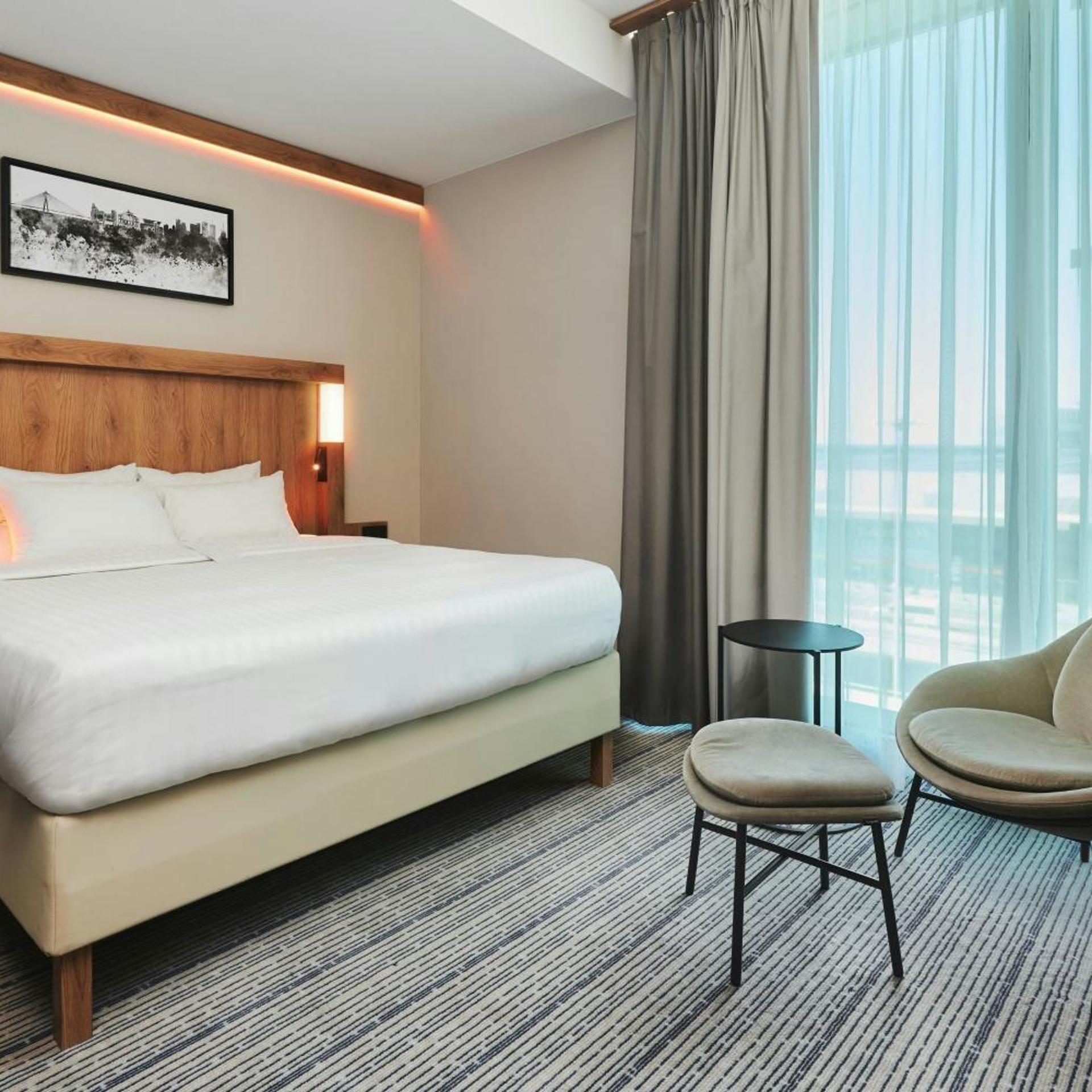 جناح جونيور