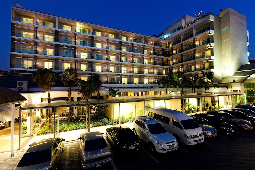 Royal Princess Larn Luang Bangkok Hotel in BANGKOK