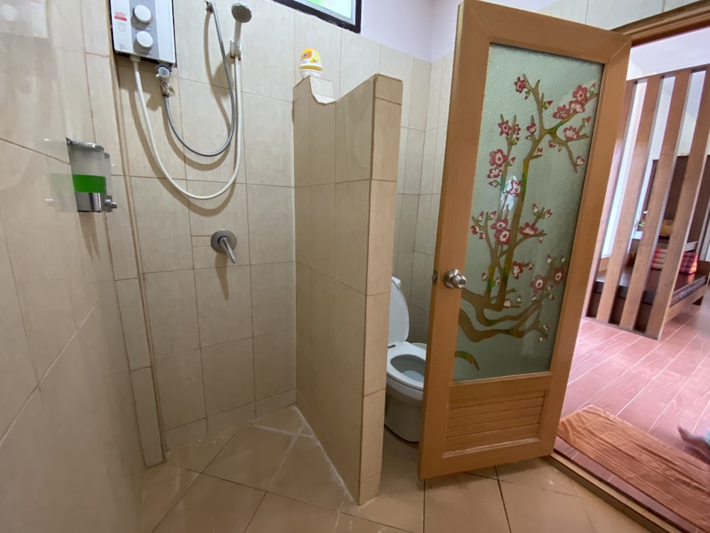 Phuchawee Lanta Villa 11/57