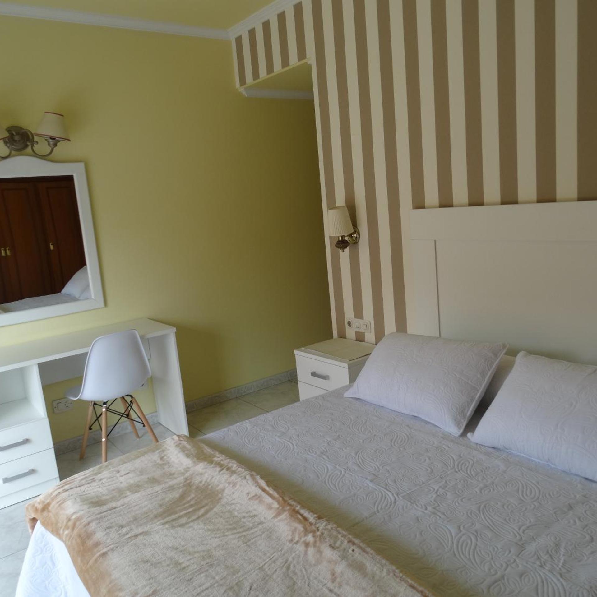 Hotel Cervantes 8/24