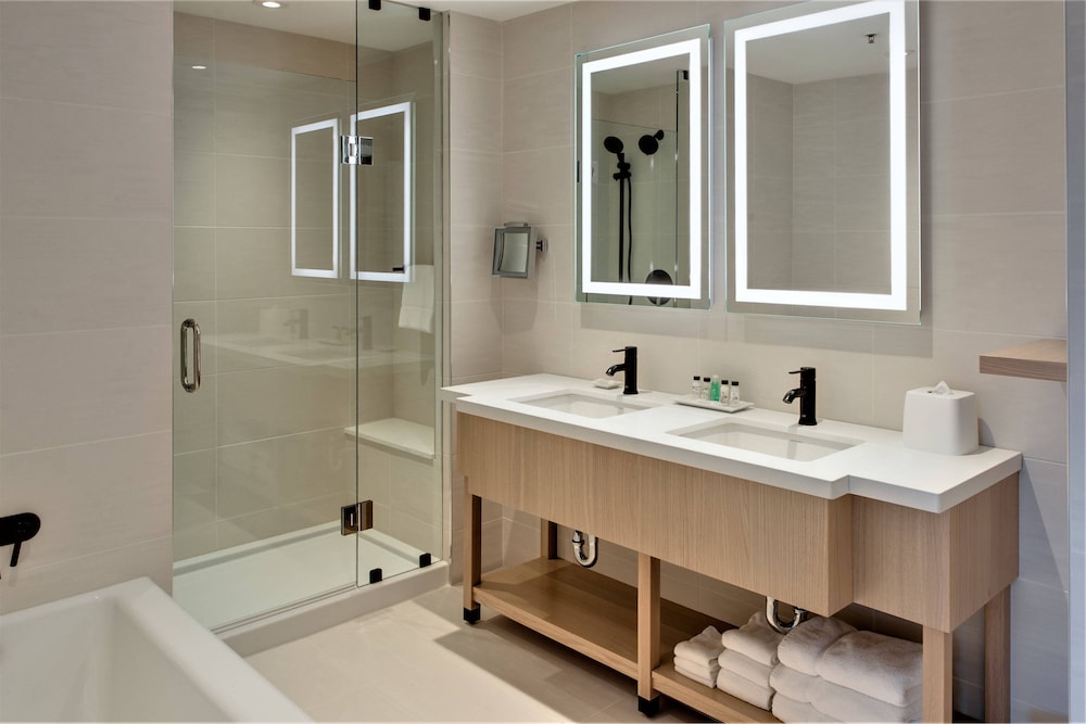 Delta Hotels by Marriott Kamloops 15/47
