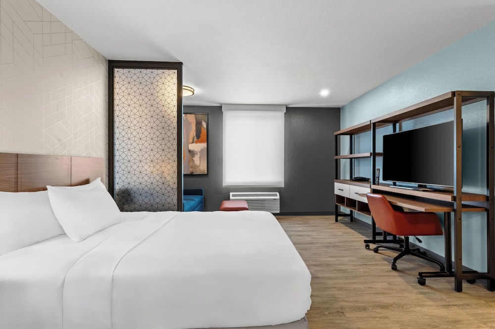 Everhome Suites Temecula 12/49