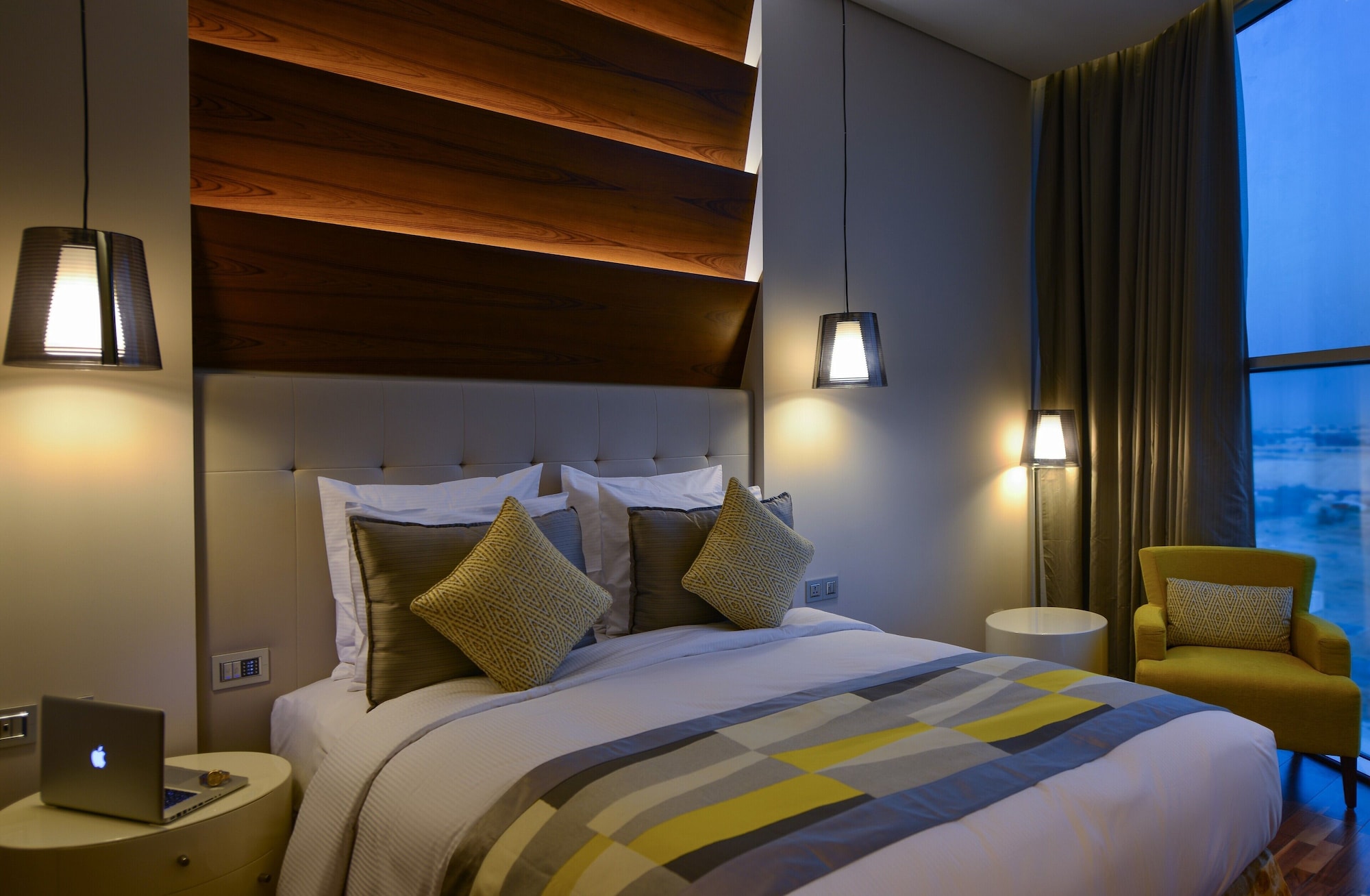 1 BEDROOM, JUNIOR SUITE