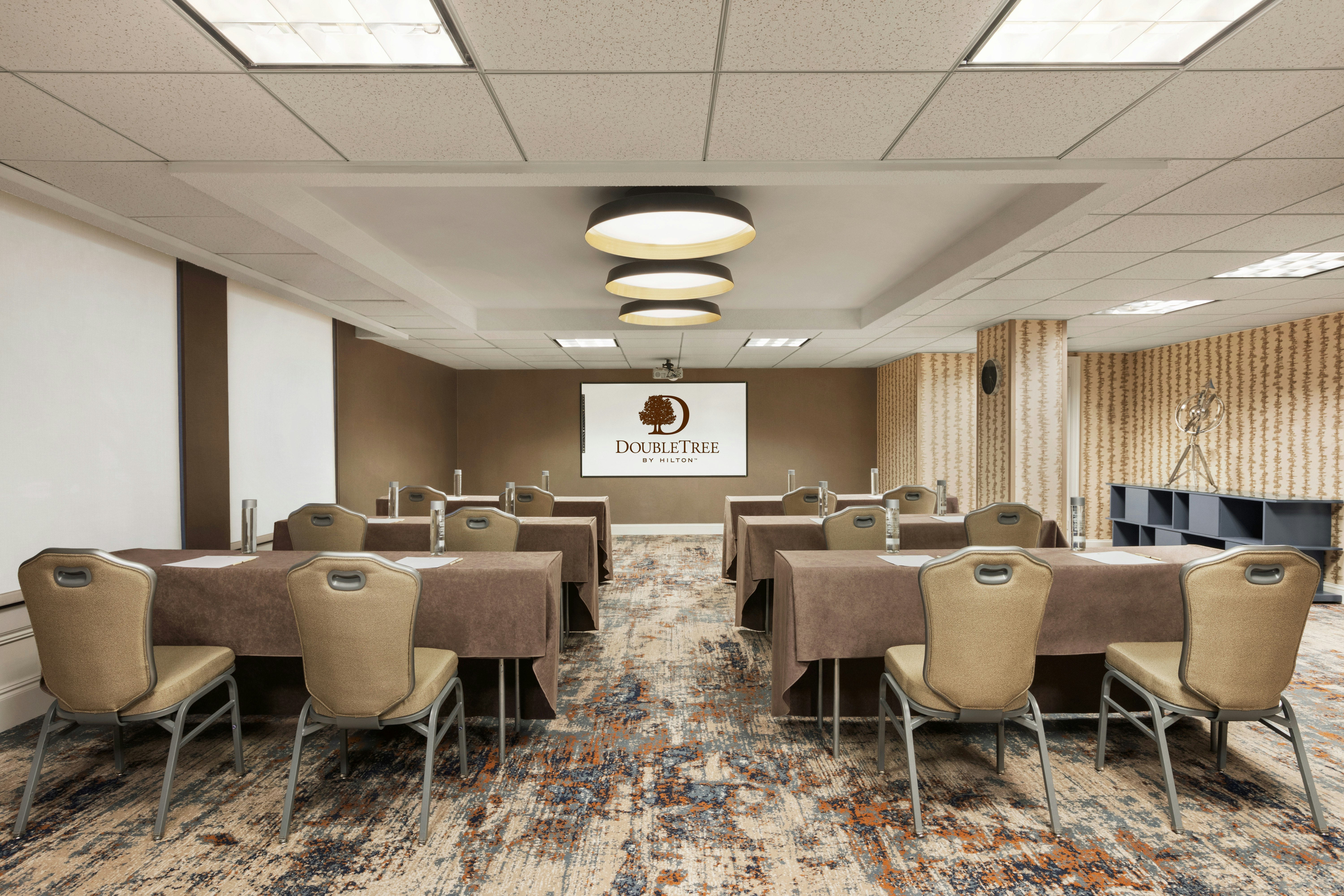 Doubletree By Hilton Mclean Tysons 66/71