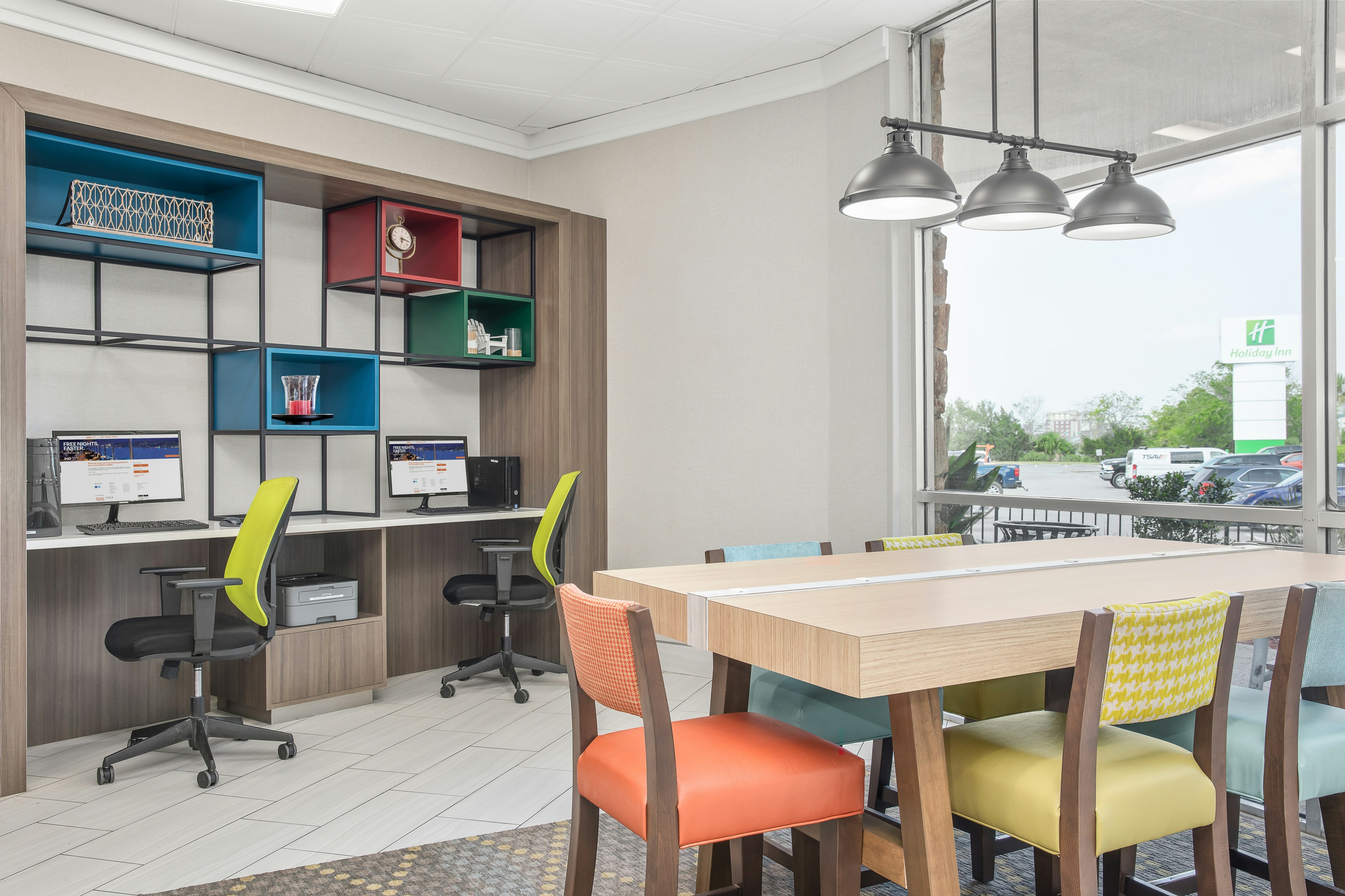 Holiday Inn Riverview 38/59
