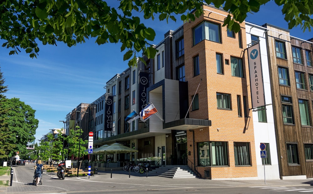 V Spa Hotel and Conference centre 56/64