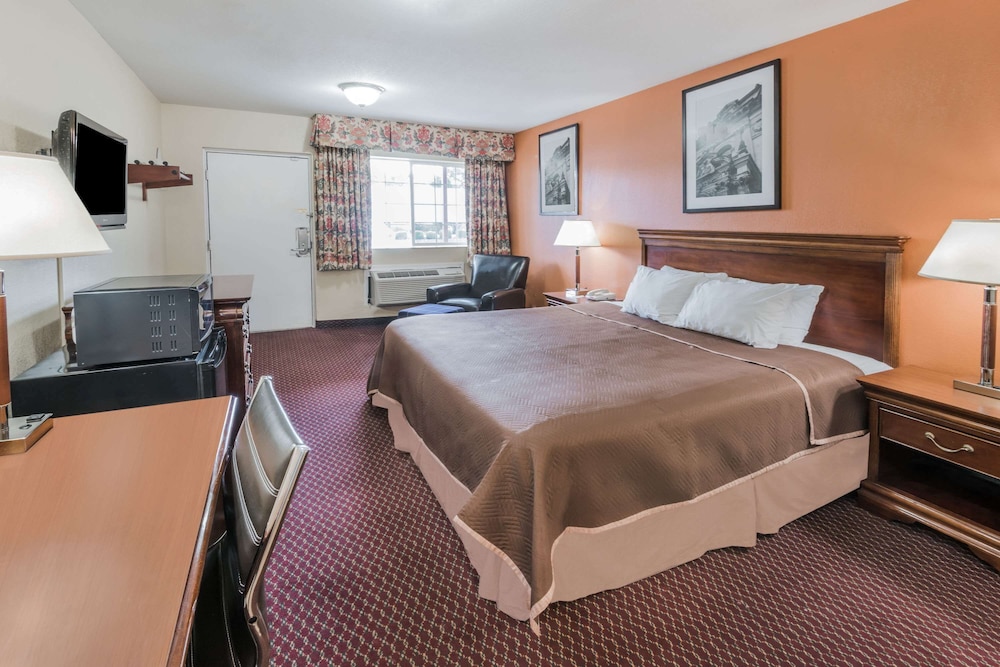 Grove City Travel Inn Columbus South 11/44