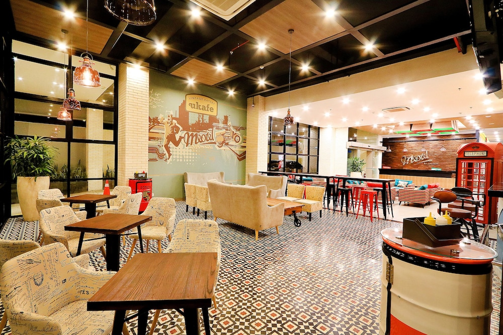 Hotel FortunaGrande Jember 42/61