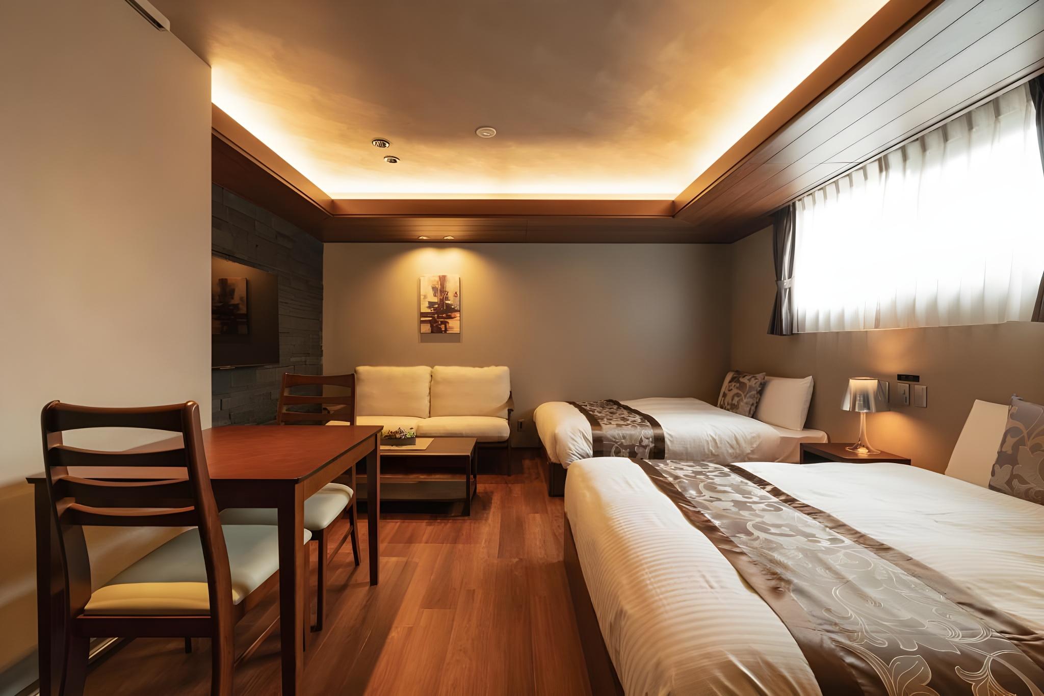 Family Suite, 2 Double and Twin Beds