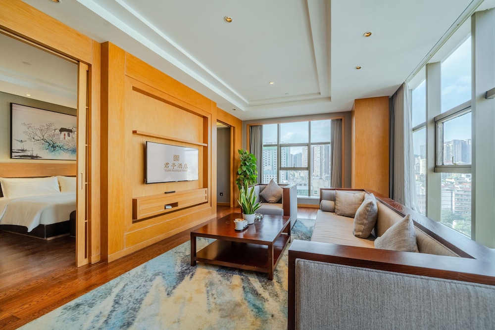 SSAW Boutique hotel Beijing Road & Guiyi Metro Station 40/54