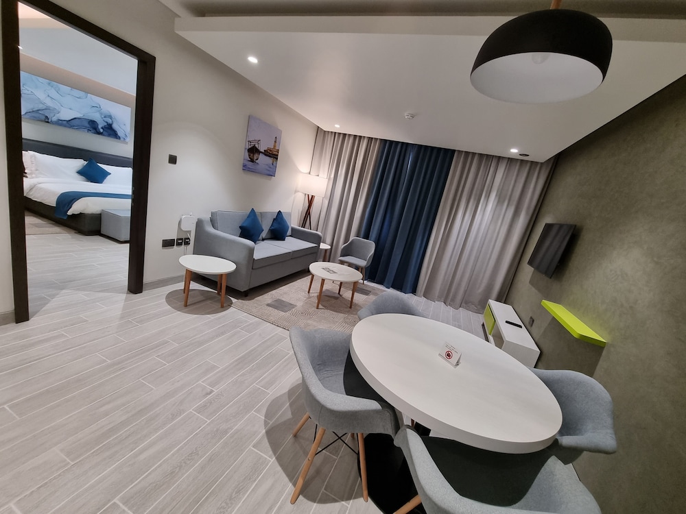 Citadines Al Ghubrah Muscat 23/48