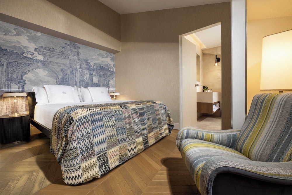 Penthouse Suite, 2 King Beds, Grand View