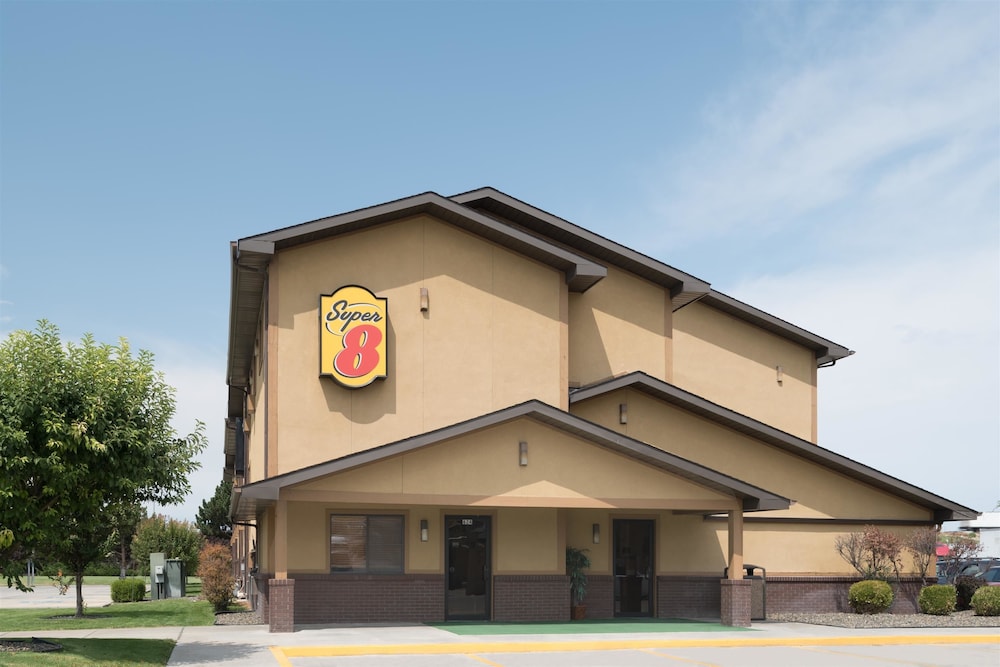 Super 8 by Wyndham Nampa 4/26