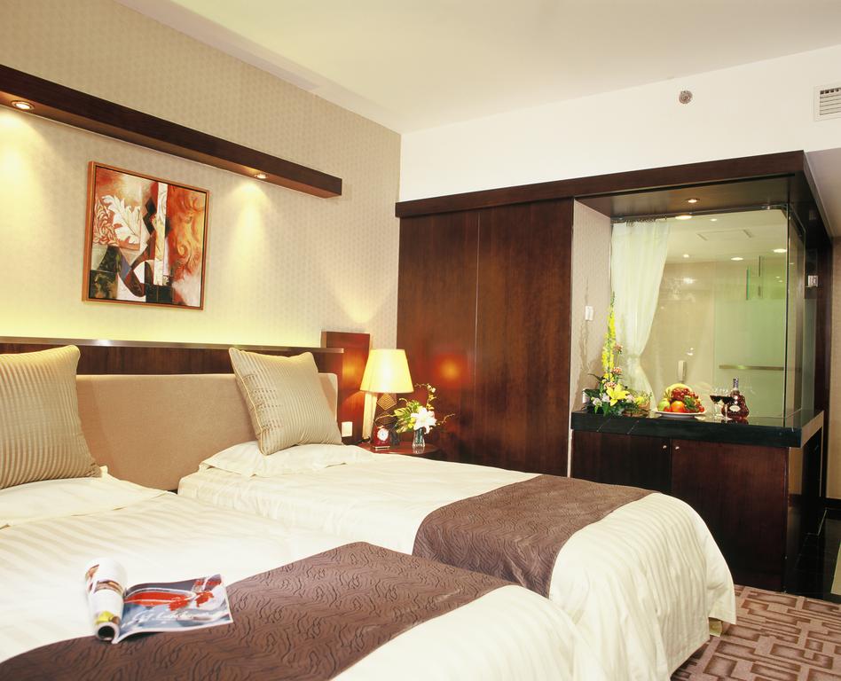 Deluxe, Twin Beds, Main Building