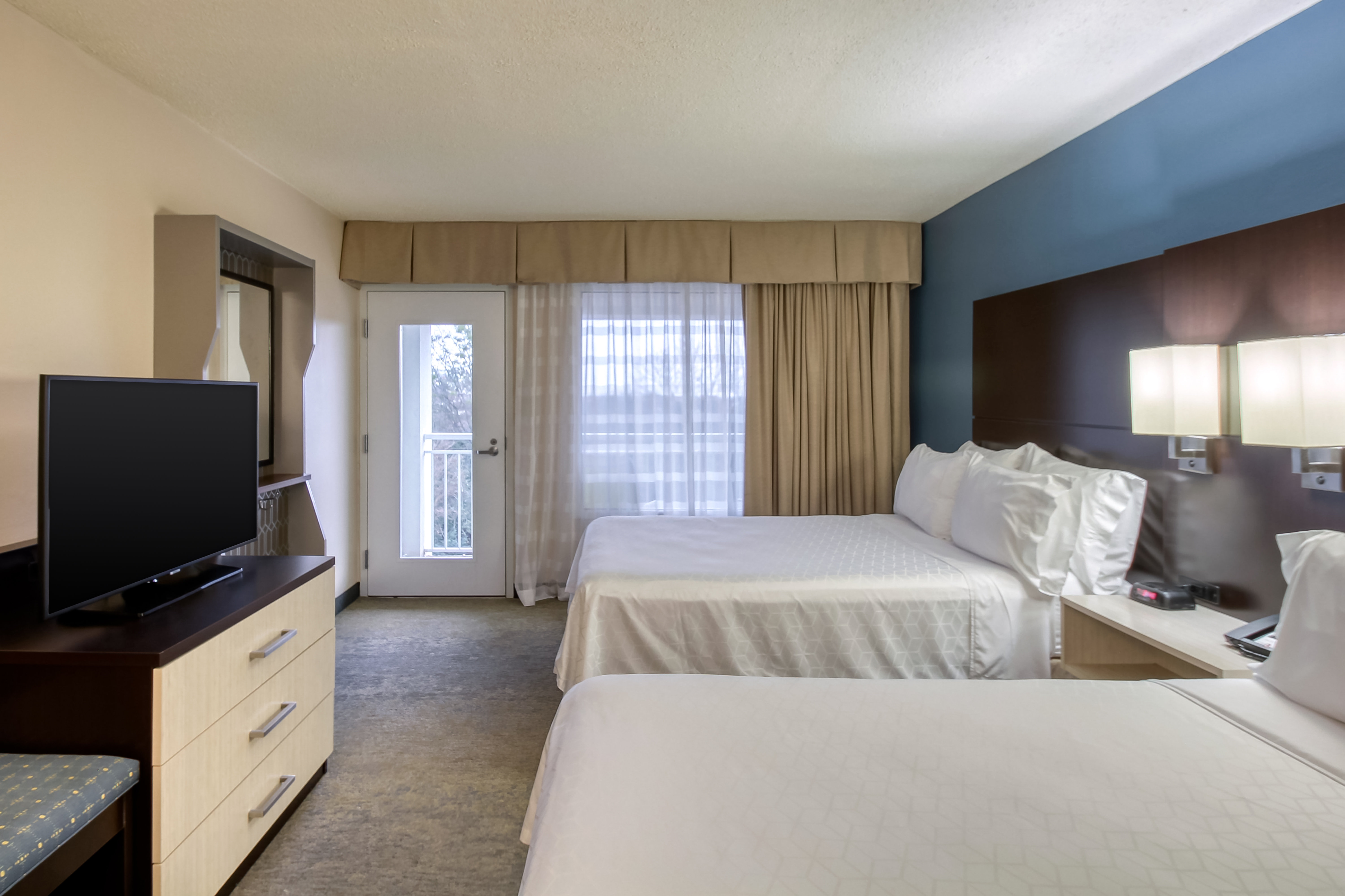 Holiday Inn Hotel Suites Atlanta Airport North 10/42