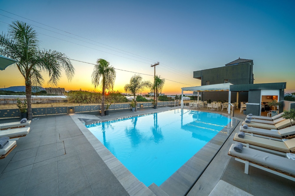Elysian Suites 32/61