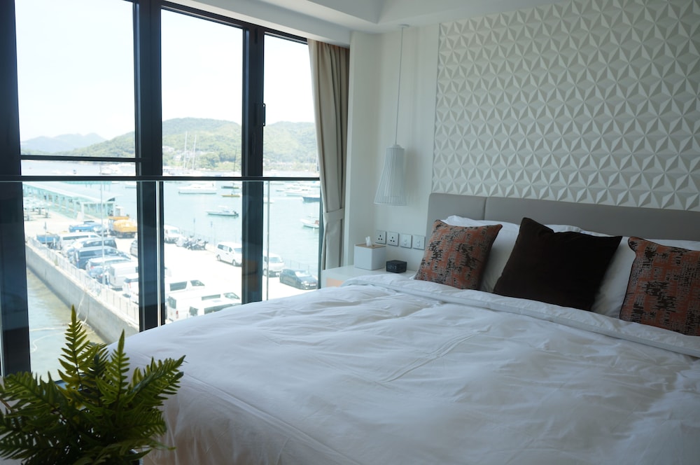 The Pier Hotel 19/69