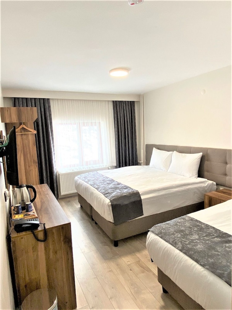 Zumrut Palas Otel 3/44