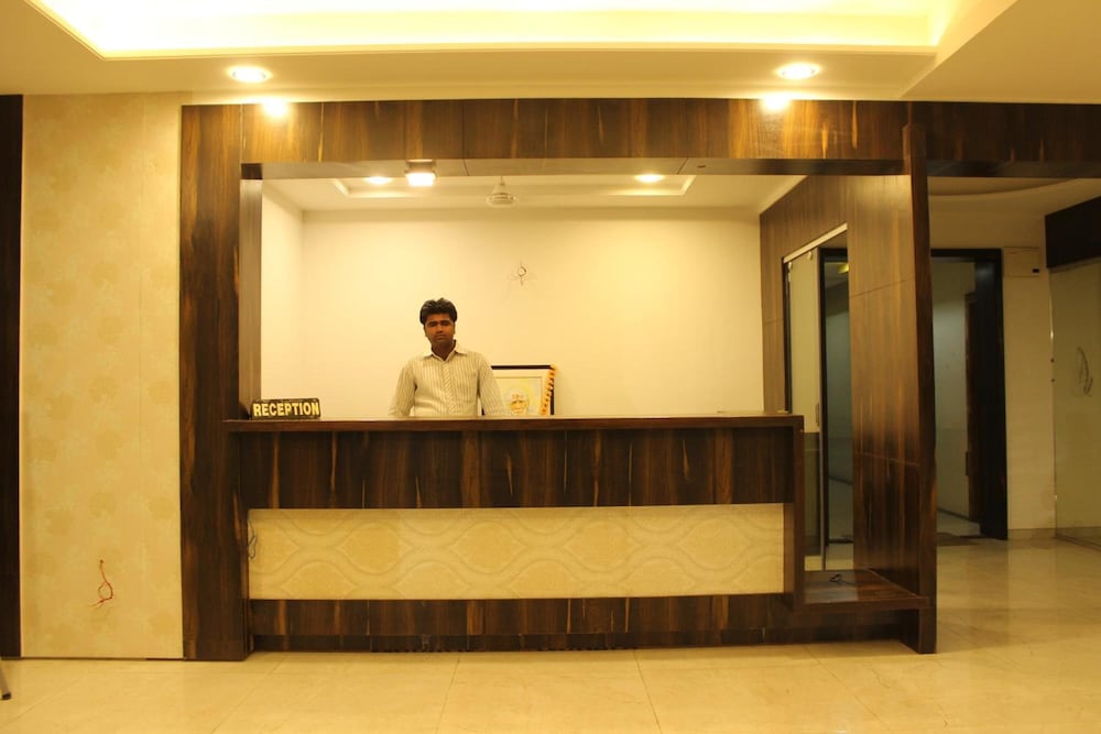 Hotel Yog Palace 11/50