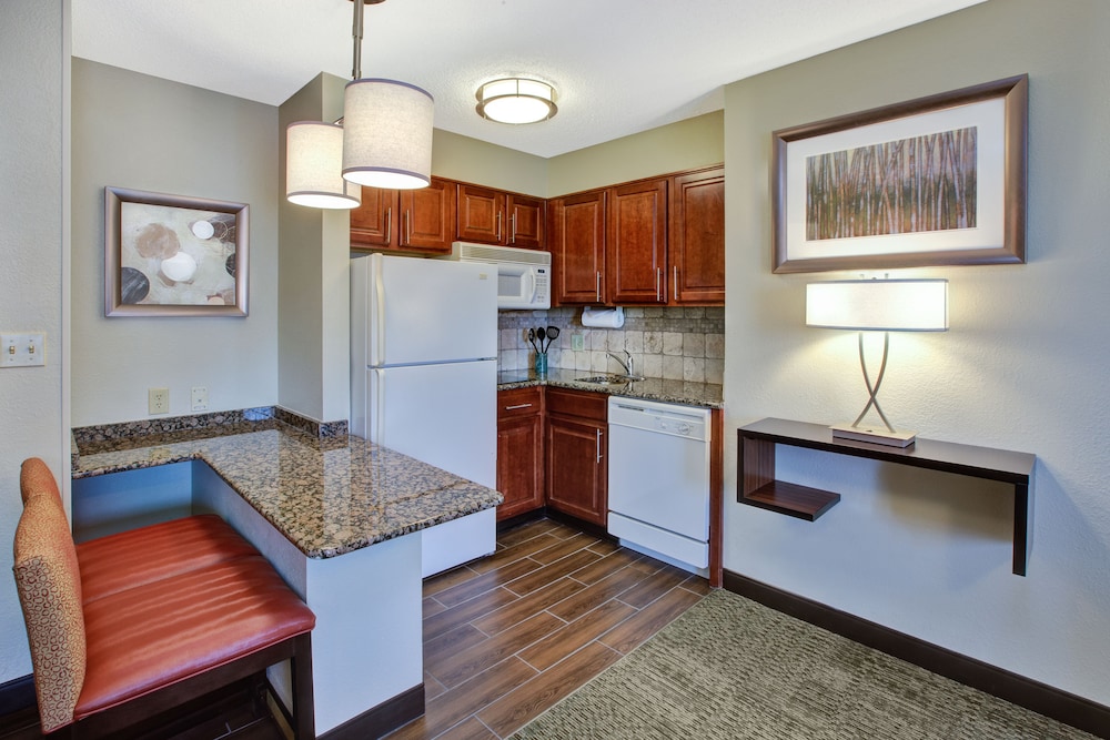 Staybridge Suites Louisville-East 41/61