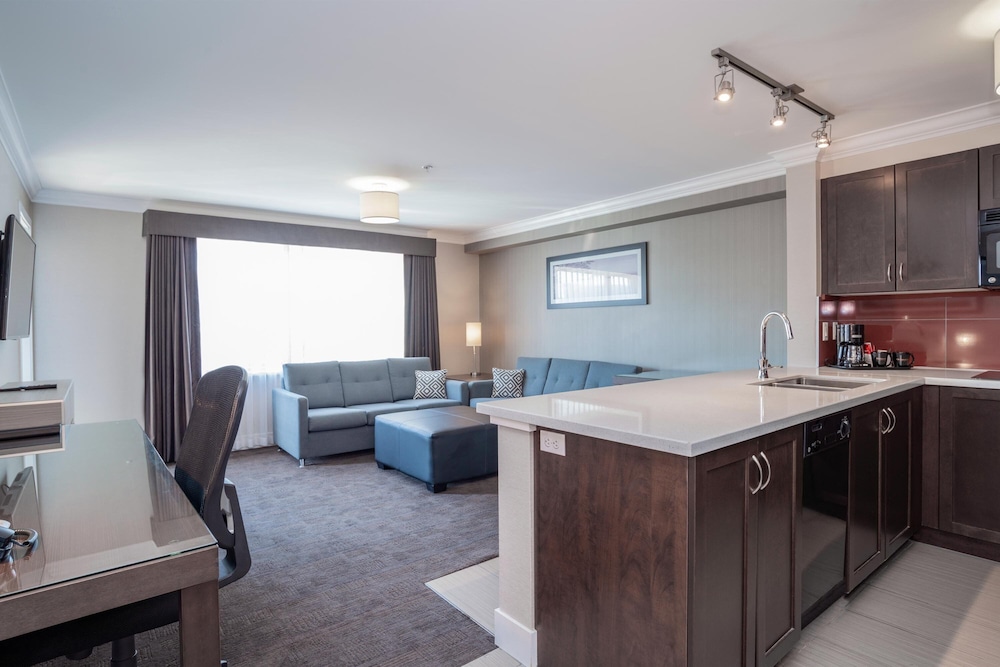 Sandman Hotel & Suites Abbotsford 28/36