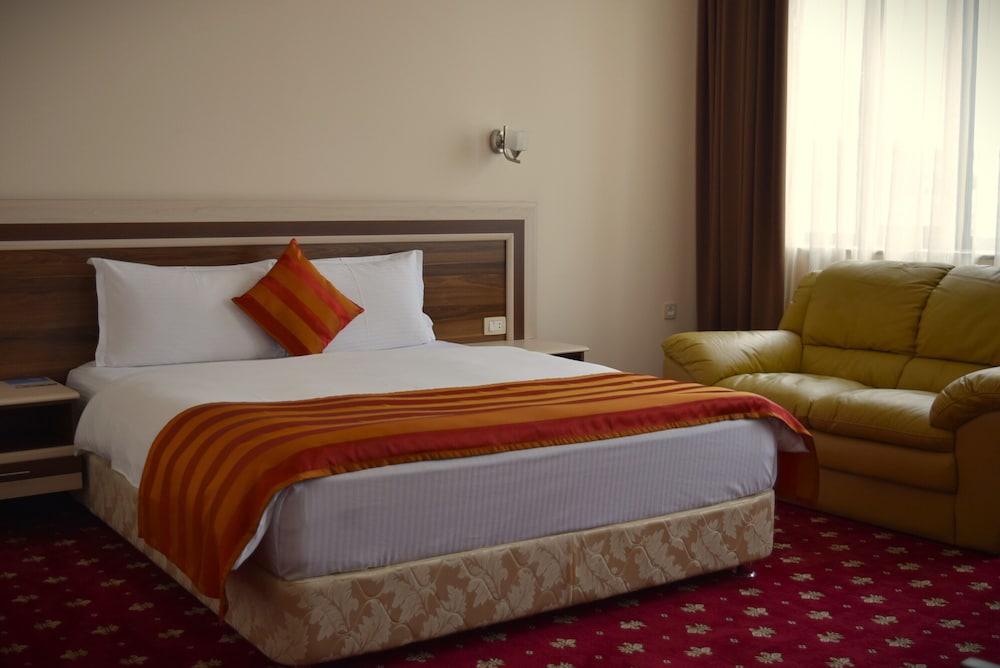 Artsakh Hotel 6/37