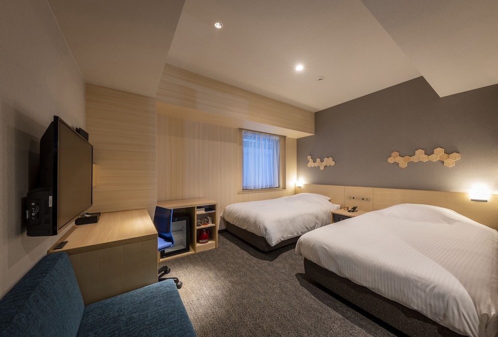 ROOM, TRIPLE