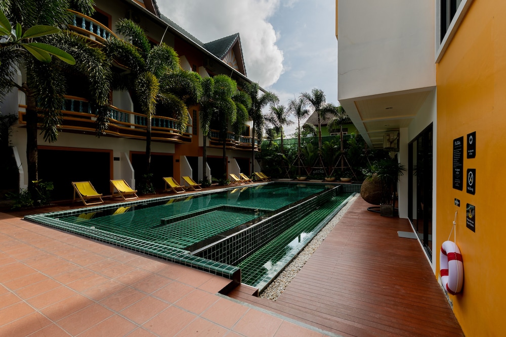 Buasri Boutique Patong 74/100