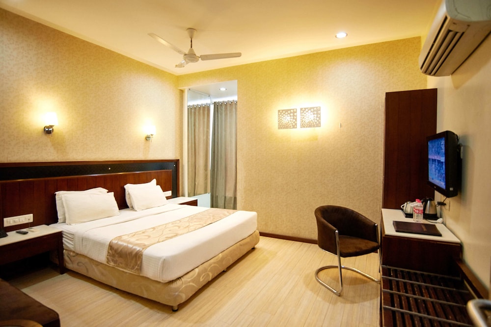 Hotel Sai Mahal 6/17