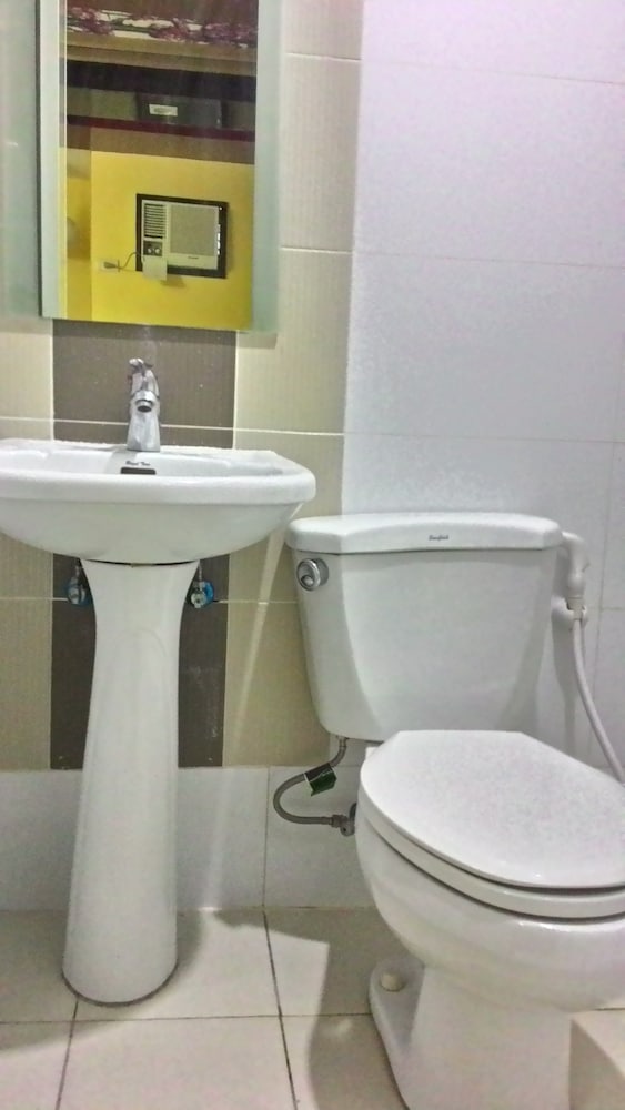 Hotel Sogo Sta. Mesa 31/39