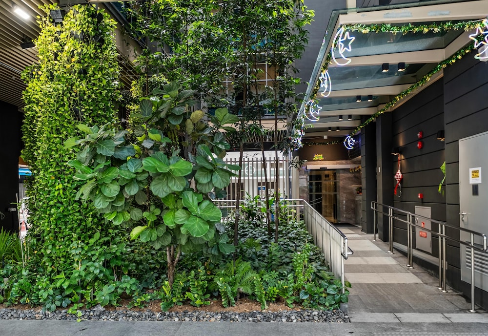 Beverly Hotels Elements 20/27